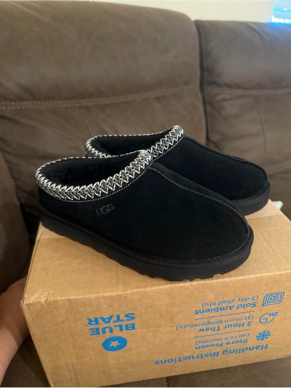 UGG Women Black Slip-On Cozy Mule Slippers with Contrast Trim